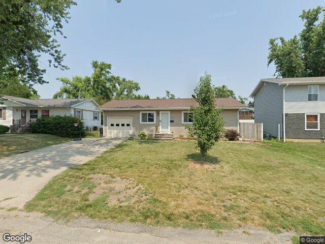 5240 harbet ave nw, cedar rapids,  IA 52405