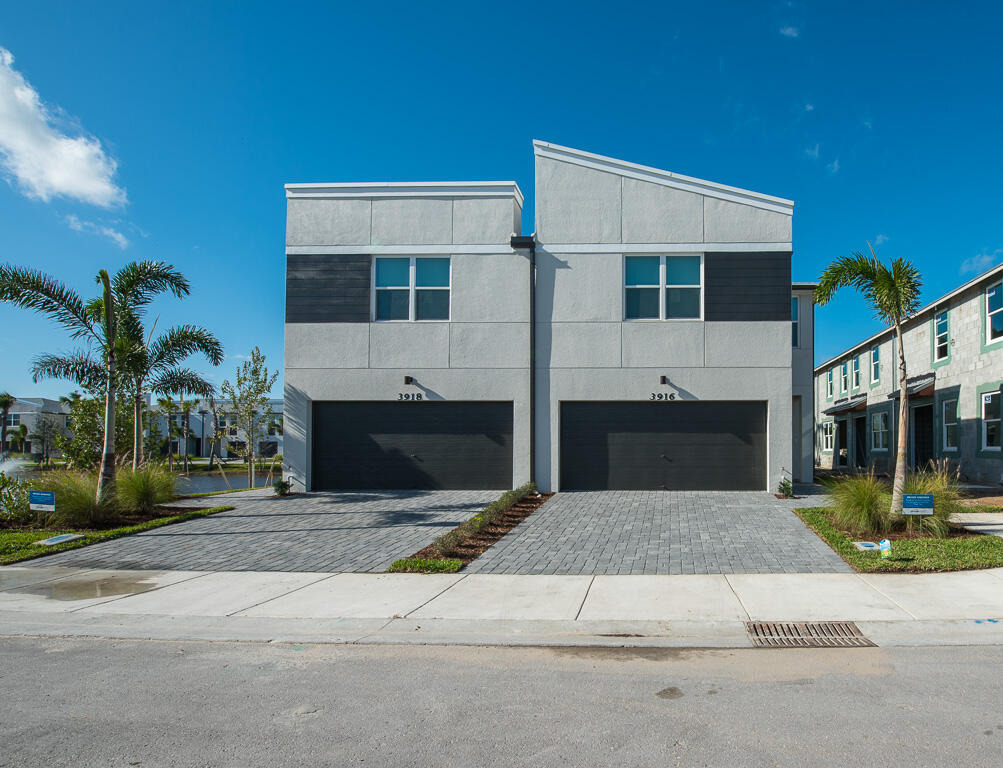 3918 se mentmore ln, stuart,  FL 34997