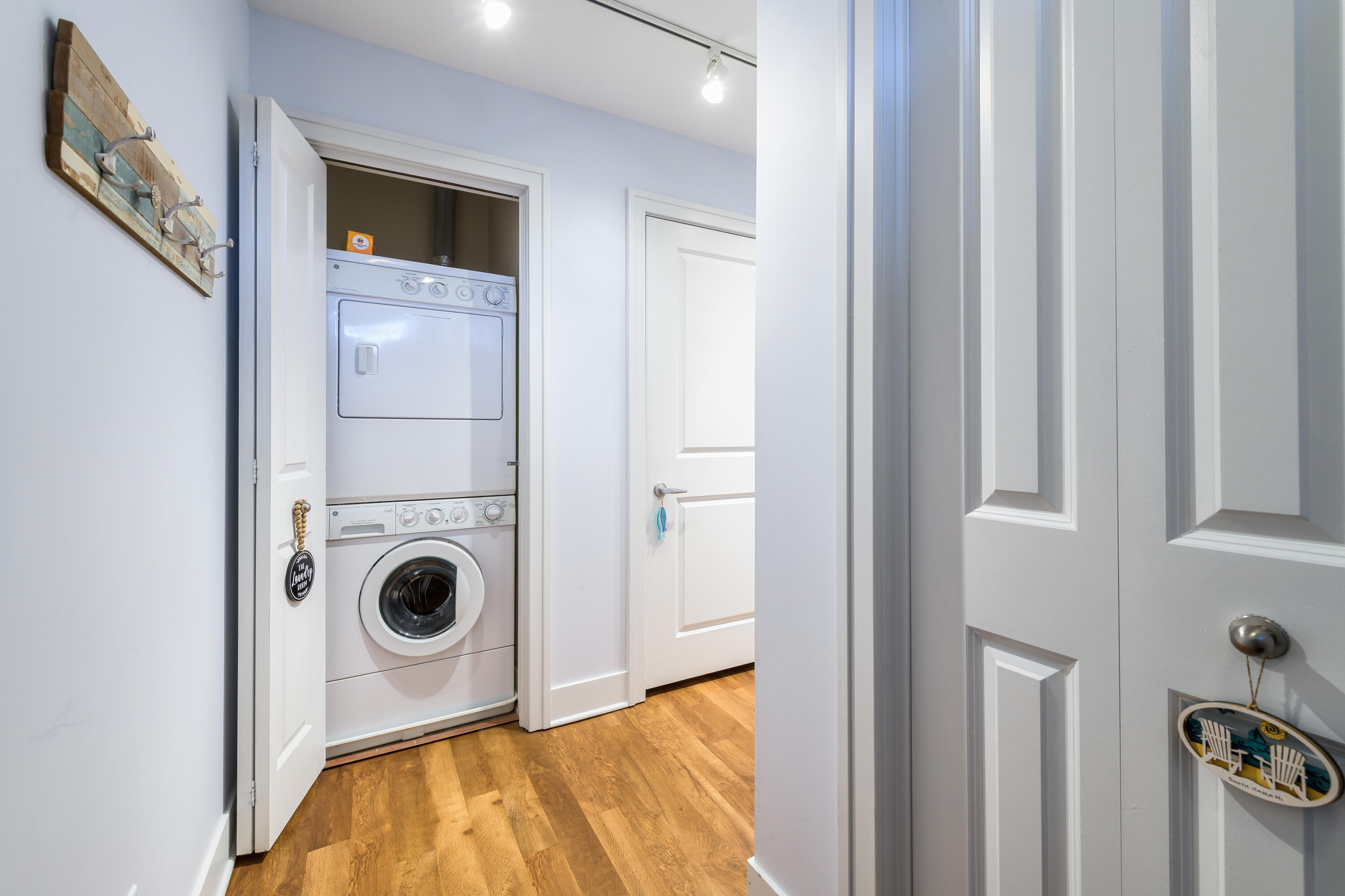 516 williams st
                                ,Unit 12, south haven,  MI 49090