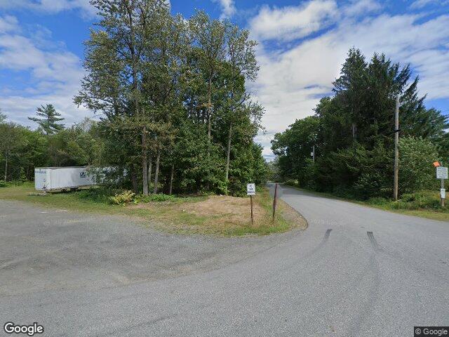 3 new england rd, abbot,  ME 04406