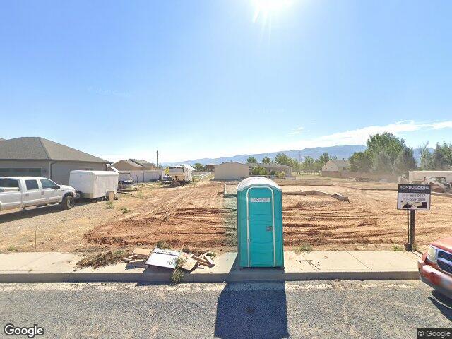 4836 n 2350 w # 3
                                ,Unit # 3, cedar city,  UT 84721