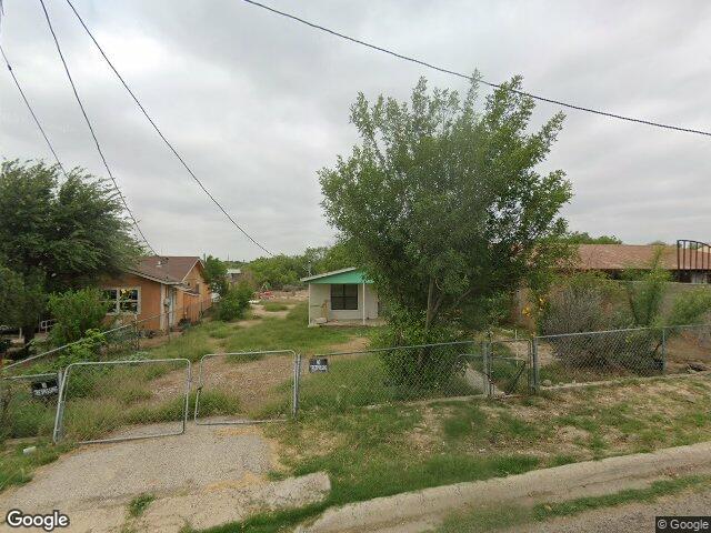 1524 avenida encuentro, eagle pass,  TX 78852