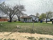 914 trail st, floresville,  TX 78114