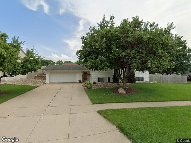 2105 1st ave, marion,  IA 52302