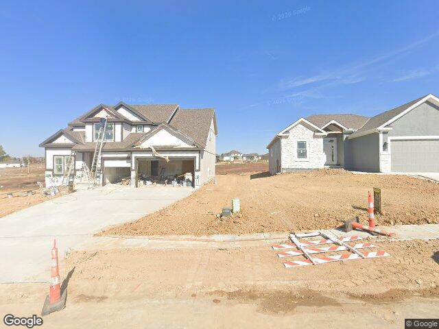 7704 ne 106th street, kansas city,  MO 64157