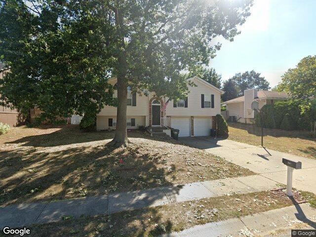 612 se bugle ct, blue springs,  MO 64014