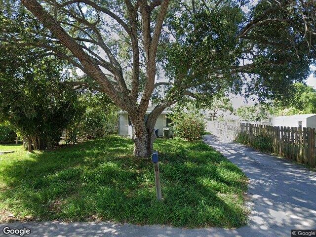 1021 se hall st, stuart,  FL 34996