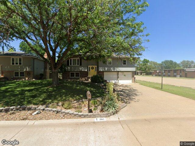 301 e parkway ave, salina,  KS 67401