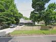 915 dickinson rd, independence,  MO 64050