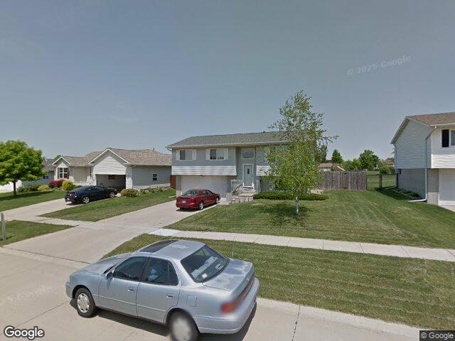 2610 bullis dr, marion,  IA 52302