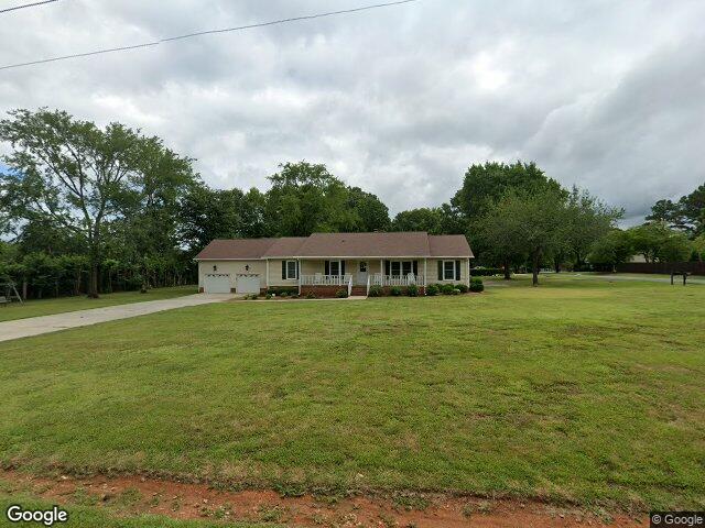 1302 hawthorne rd, lancaster,  SC 29720