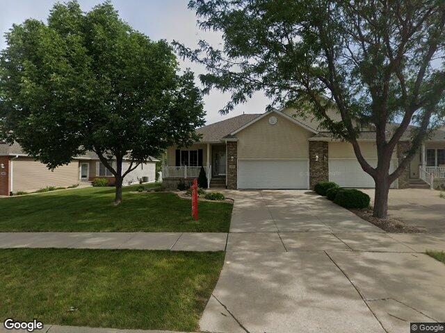 1880 hunters creek way, marion,  IA 52302