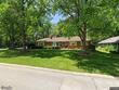 6828 lakeshore dr, raytown,  MO 64133
