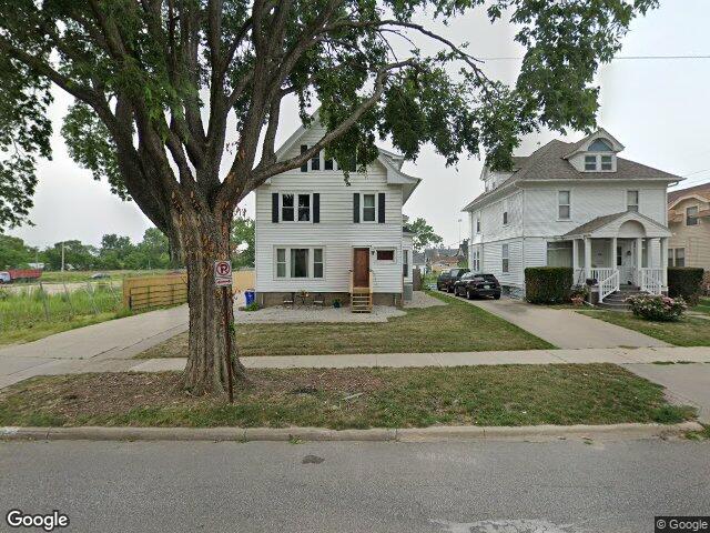 1025 3rd ave sw, cedar rapids,  IA 52404