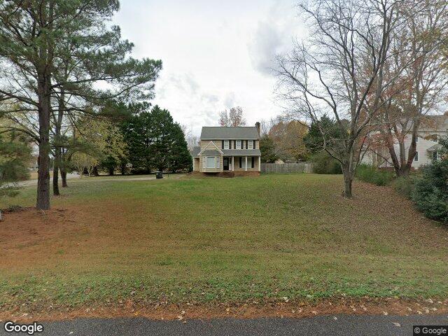 2208 white oak cir, clayton,  NC 27520