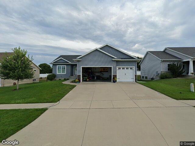 465 oak park cir, marion,  IA 52302