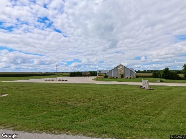 3260 north center point road, robins,  IA 52328
