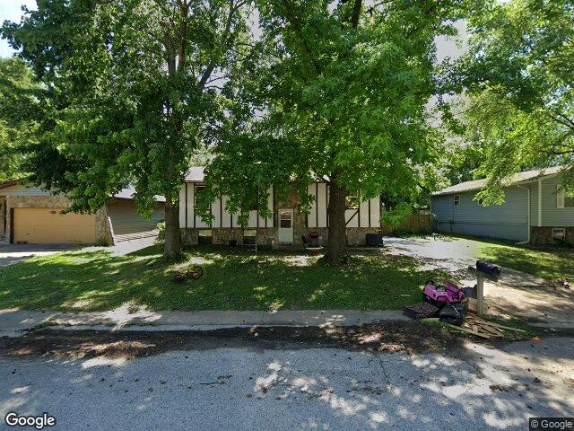 2012 maple tree ln, east saint louis,  IL 62206