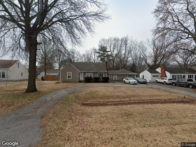 9051 e 65th st, raytown,  MO 64133