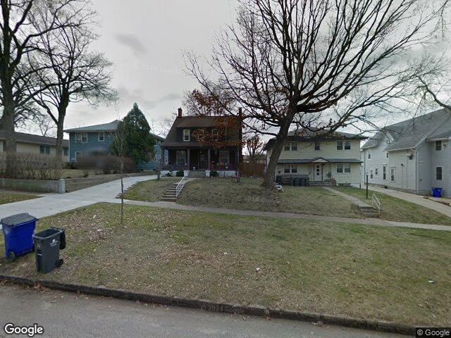 1829 b ave ne, cedar rapids,  IA 52402