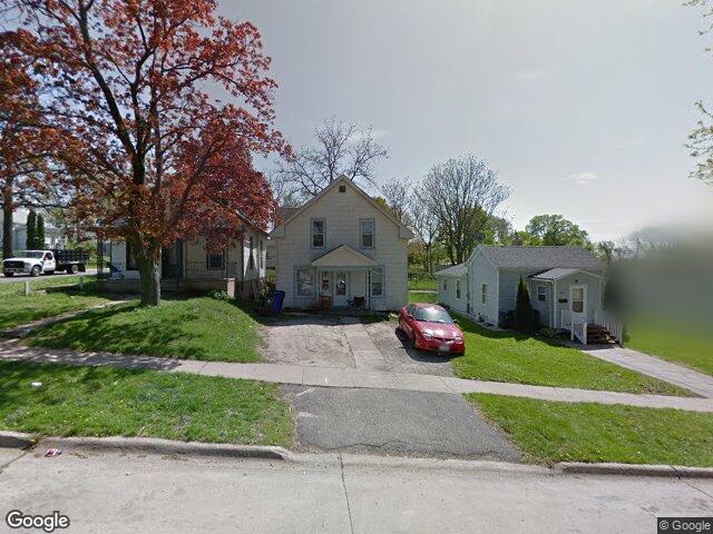 1025 11th ave se, cedar rapids,  IA 52401