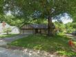6807 lakeshore dr, raytown,  MO 64133