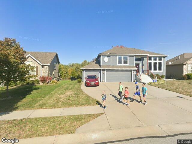 10111 n lane dr, kansas city,  MO 64157