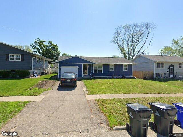 4520 navajo dr ne, cedar rapids,  IA 52402