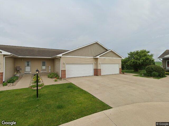 3824 lakeview dr sw, cedar rapids,  IA 52404