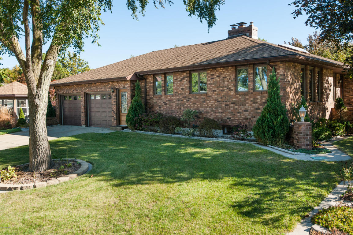 55 gabriel dr, south haven,  MI 49090