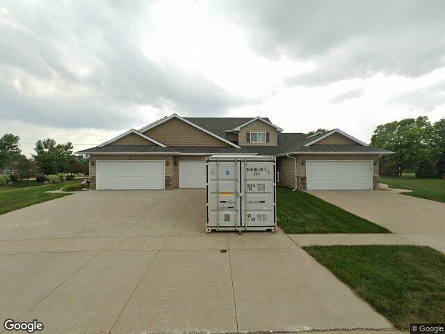 1233 crescent view dr ne, cedar rapids,  IA 52402