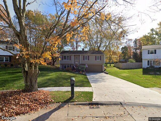 1906 lowell cir, brunswick,  OH 44212