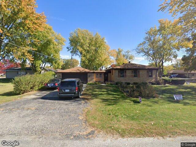 1522 manhatten drive, streator,  IL 61364