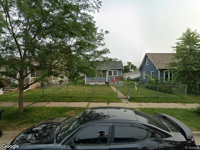 820 m ave nw, cedar rapids,  IA 52405