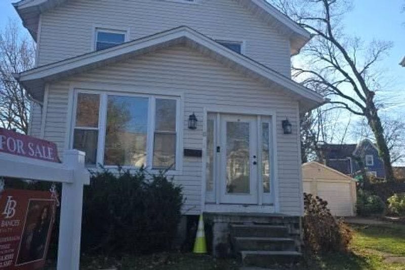 82 s roosevelt sq, englewood,  NJ 07631