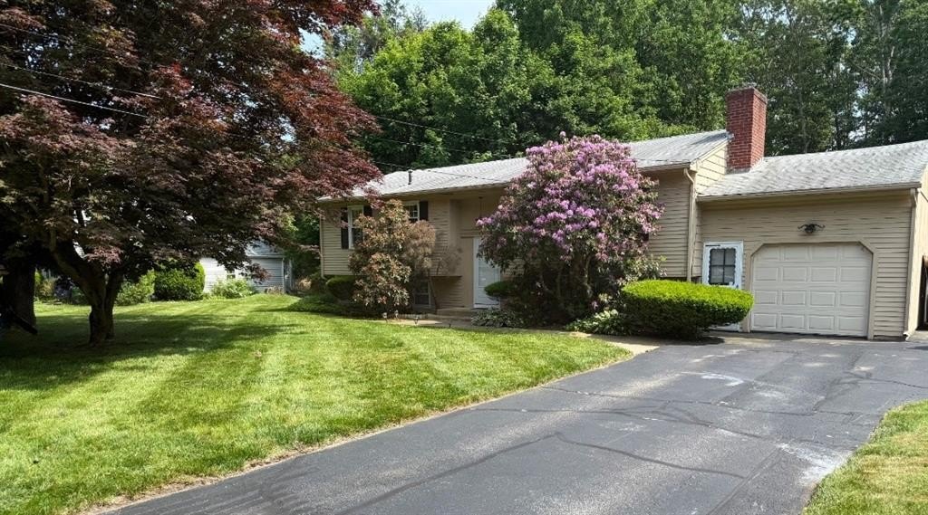 20 maplewood dr, coventry,  RI 02816