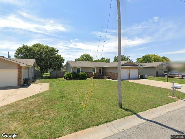 1218 e beloit ave, salina,  KS 67401