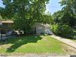 8111 wayne ave, kansas city,  MO 64131