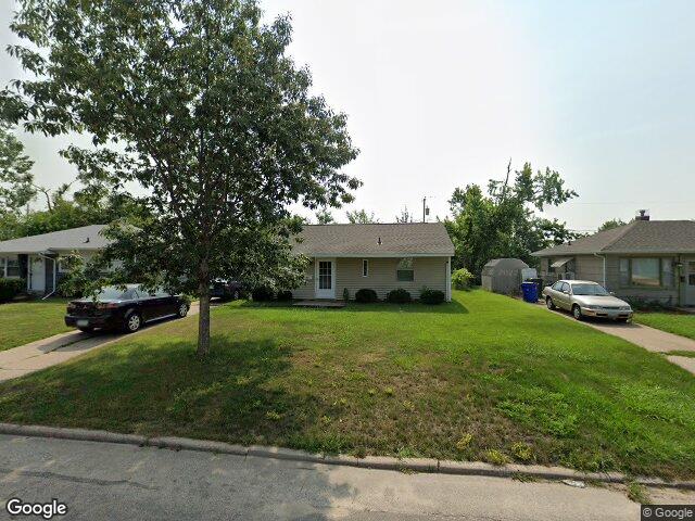 3704 richmond rd ne, cedar rapids,  IA 52402