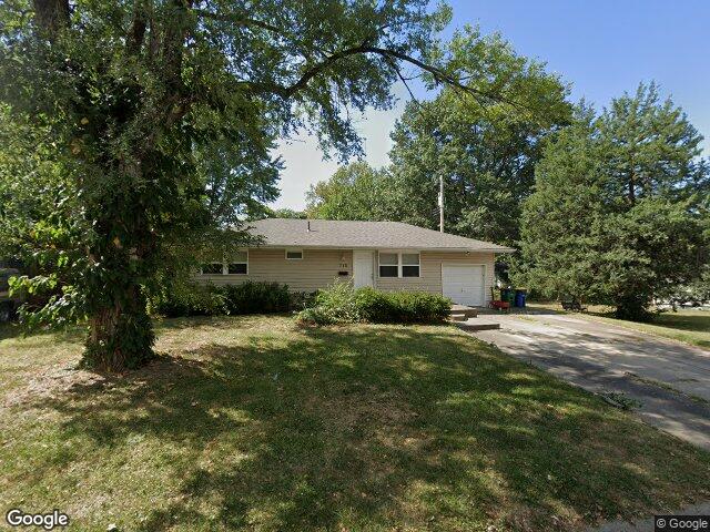 715 sw 7th st, lees summit,  MO 64081
