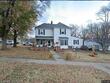 301 allcutt ave, bonner springs,  KS 66012
