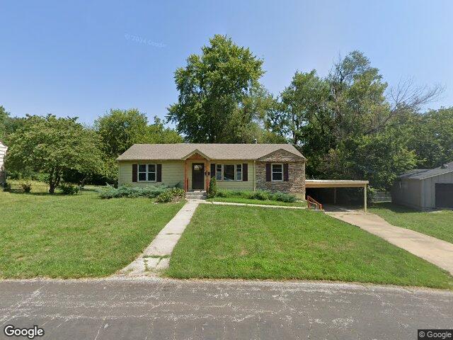 8119 harris ave, raytown,  MO 64138