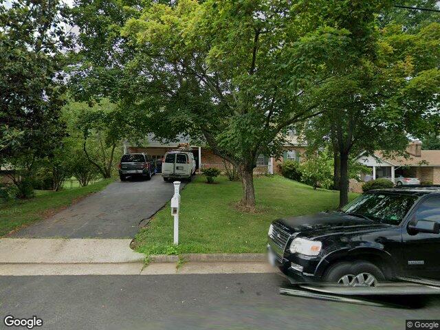 8906 weir st, manassas,  VA 20110