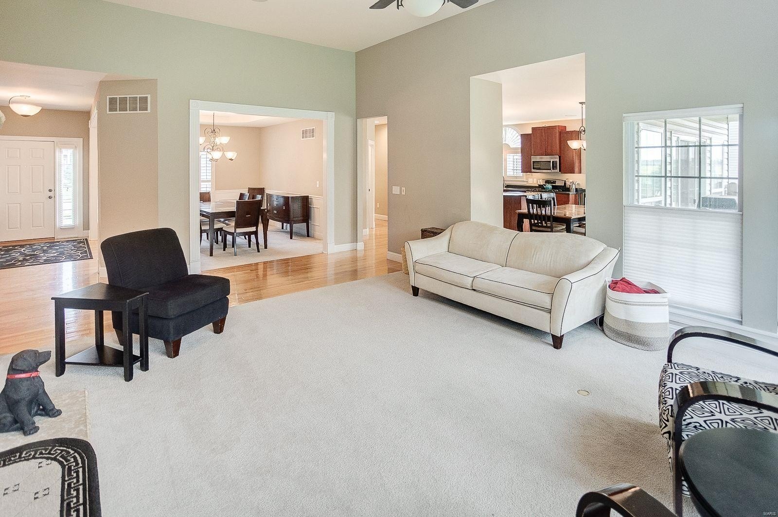 2504 westinghouse dr, belleville,  IL 62221