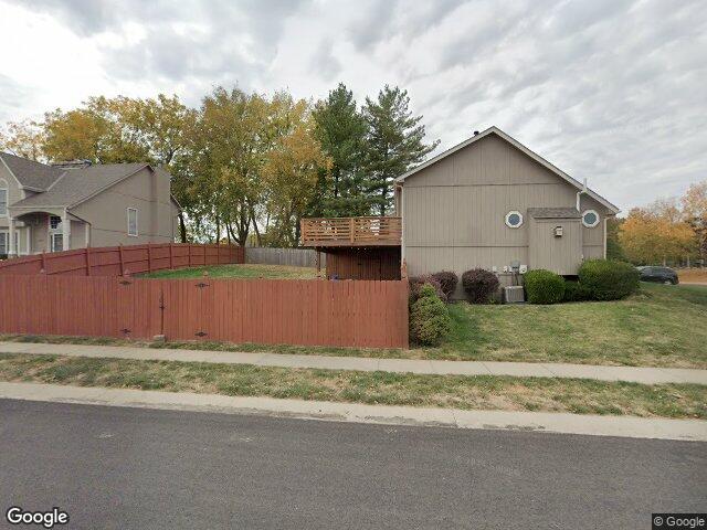 7636 n booth avenue, kansas city,  MO 64158