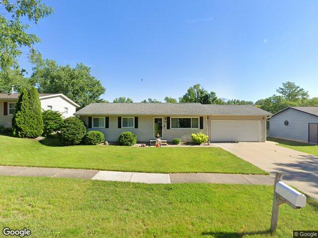 2520 n ave nw, cedar rapids,  IA 52405