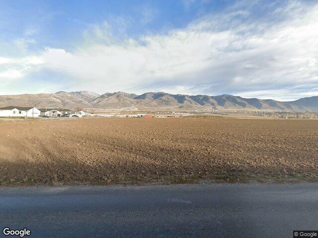 821 s 270 e # 5
                                ,Unit # 5, smithfield,  UT 84335