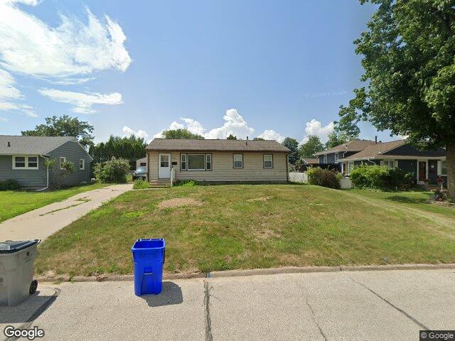 1435 26th st se, cedar rapids,  IA 52403