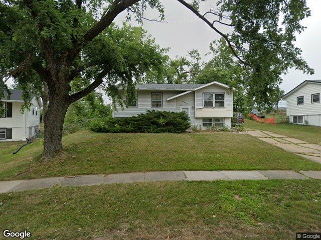 2720 matthew dr sw, cedar rapids,  IA 52404