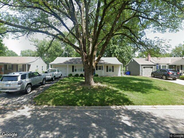 7217 dearborn st, overland park,  KS 66204